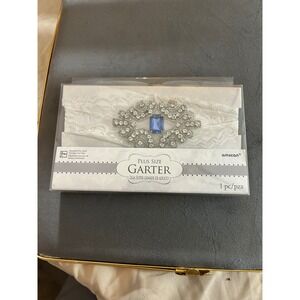 Amsccan Plus Size White Lace Garter w/ Blue Rhinestone Gem.